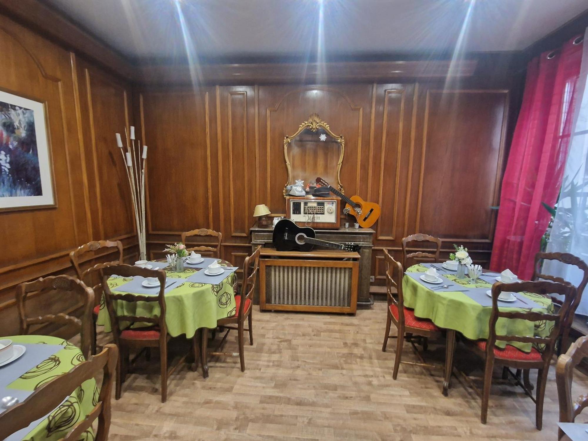 德美酒店 南锡 外观 照片